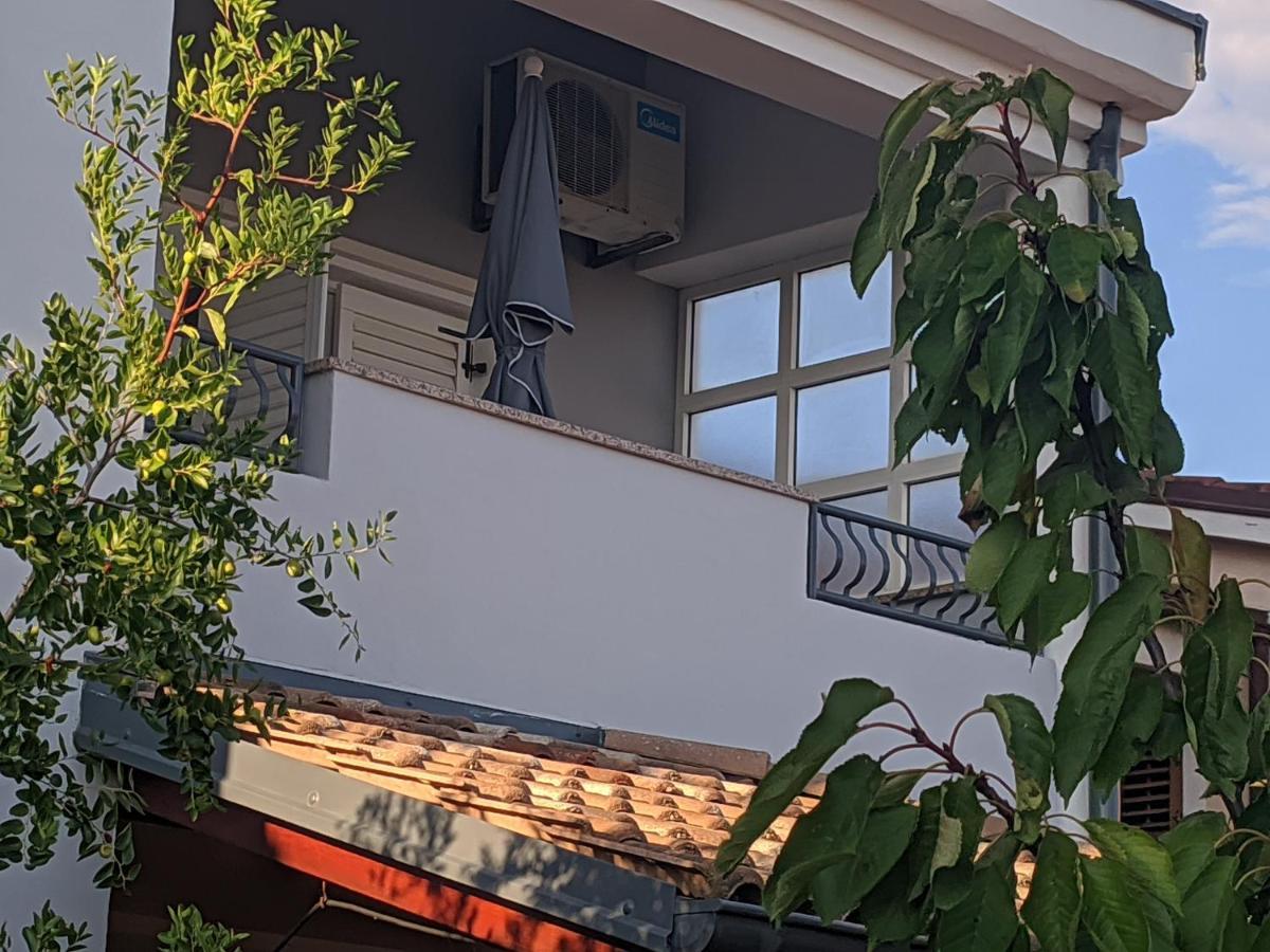 Villa Triton Vinkuran Exterior photo