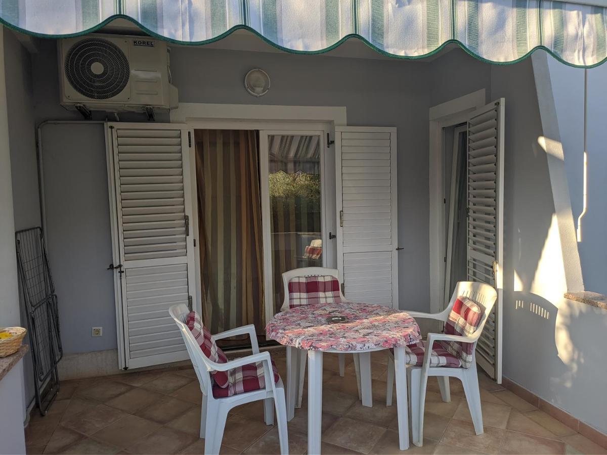Villa Triton Vinkuran Exterior photo